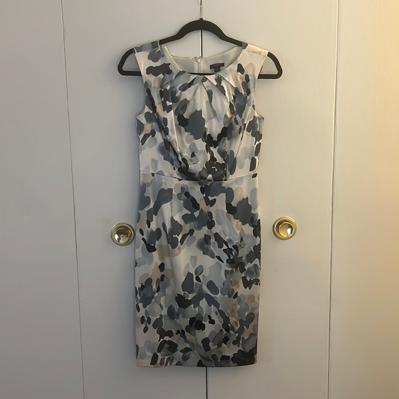 Ann Taylor; Size 0; Multicolor dress - Picture 1 of 4